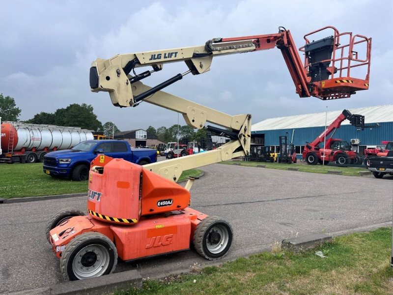 JLG E450AJ - Kloubová plošina: obrázek 3 JLG E450AJ - Kloubová plošina: obrázek 3