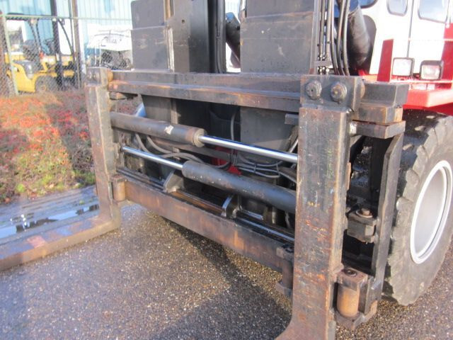 Dieselový vysokozdvižný vozík Kalmar DC12-1200: obrázek 6 Dieselový vysokozdvižný vozík Kalmar DC12-1200: obrázek 6