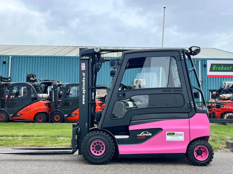 Linde E25L-01 - Elektrický vysokozdvižný vozík: obrázek 2 Linde E25L-01 - Elektrický vysokozdvižný vozík: obrázek 2