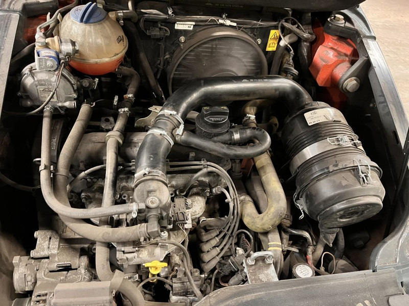 Plynový vysokozdvižný vozík Linde H18T-01: obrázek 13 Plynový vysokozdvižný vozík Linde H18T-01: obrázek 13