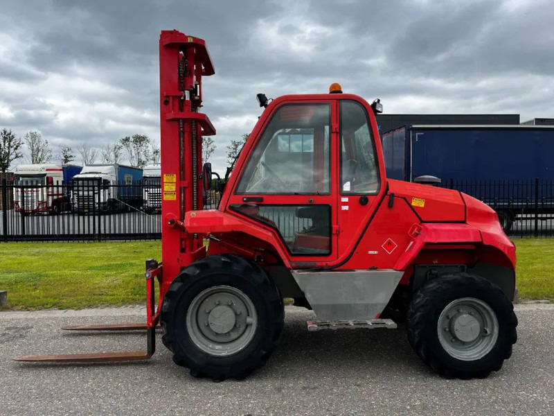 Manitou M30-4 4X4 - Vysokozdvižný vozík terénní: obrázek 3 Manitou M30-4 4X4 - Vysokozdvižný vozík terénní: obrázek 3