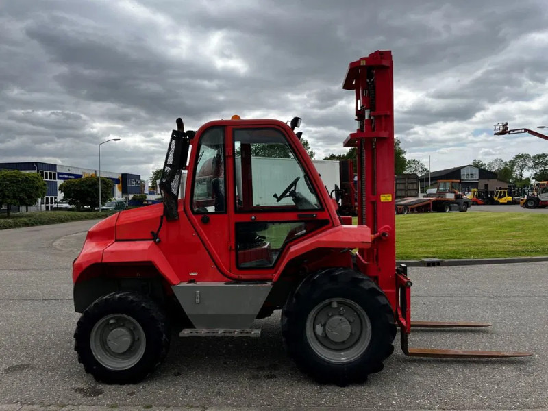 Manitou M30-4 4X4 - Vysokozdvižný vozík terénní: obrázek 2 Manitou M30-4 4X4 - Vysokozdvižný vozík terénní: obrázek 2