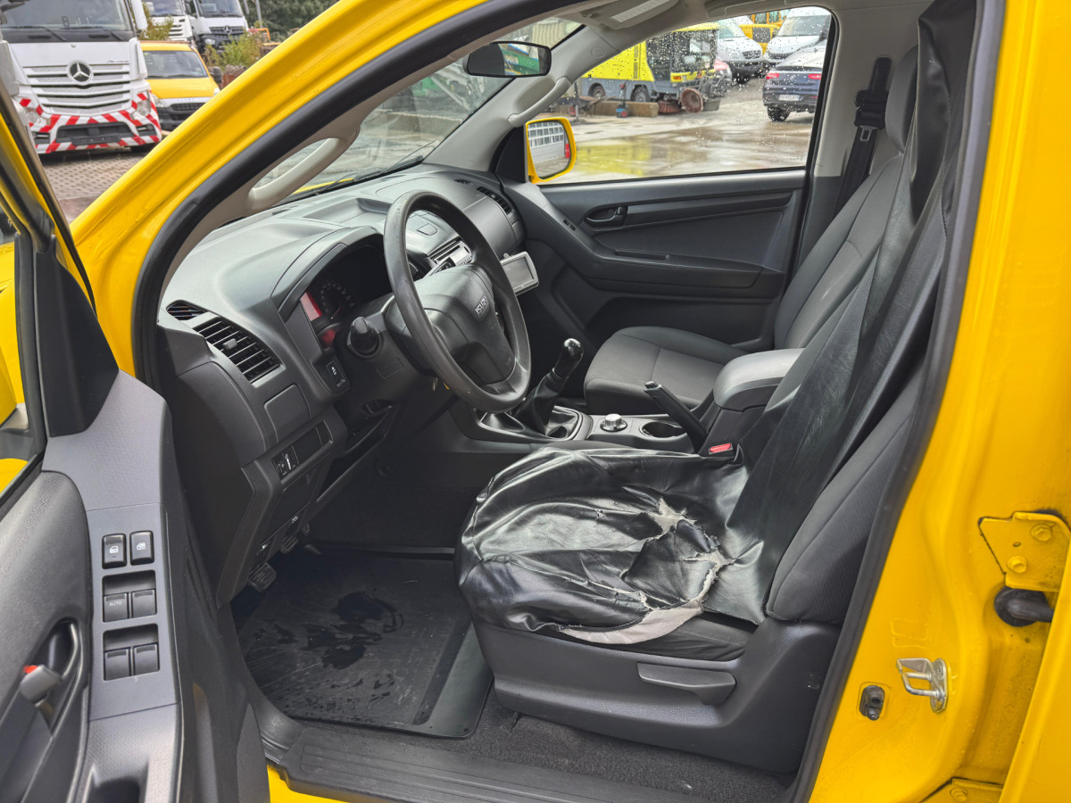 Pick-up ISUZU ATF S86 2.5Diesel 4x4: obrázek 10 Pick-up ISUZU ATF S86 2.5Diesel 4x4: obrázek 10