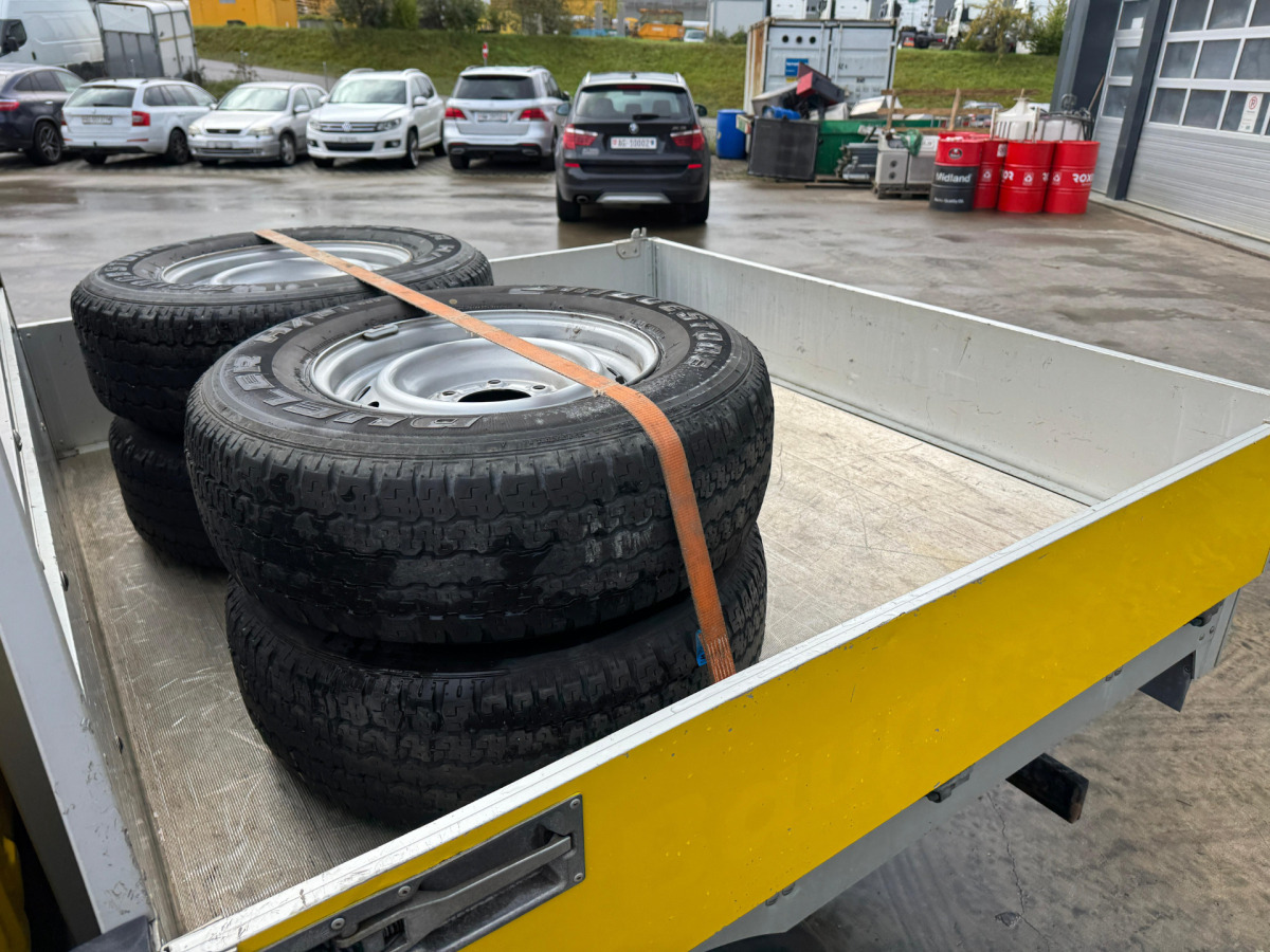 Pick-up ISUZU ATF S86 2.5Diesel 4x4: obrázek 8 Pick-up ISUZU ATF S86 2.5Diesel 4x4: obrázek 8