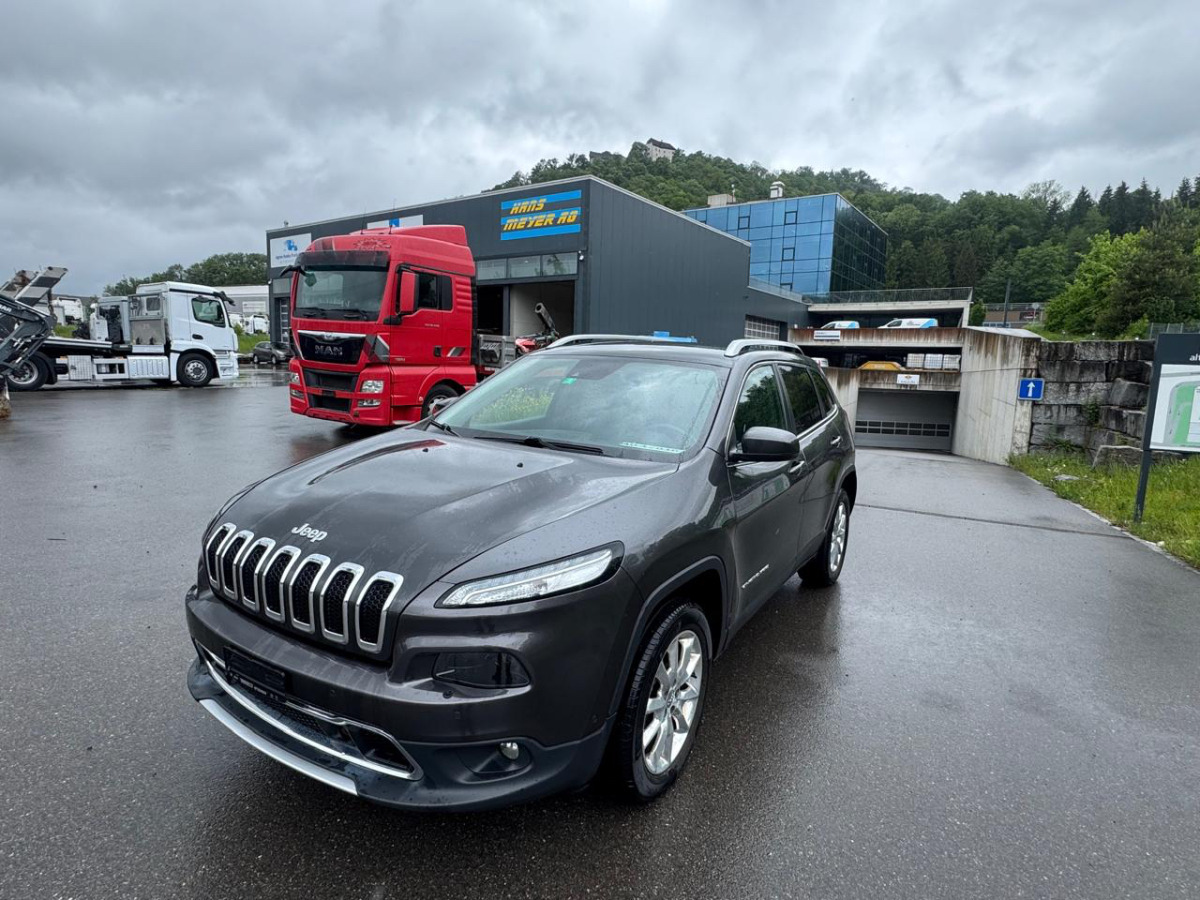 JEEP Cherokee 2.2 TD - Hatchback: obrázek 1 JEEP Cherokee 2.2 TD - Hatchback: obrázek 1