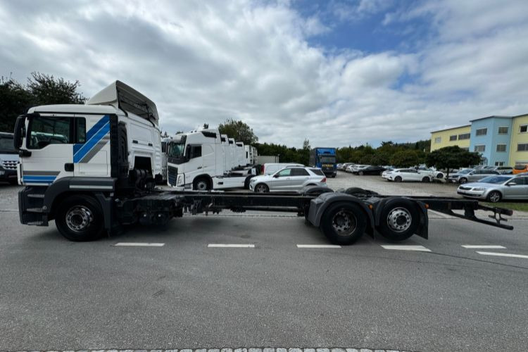 MAN TGS 26.440 6x2 Chassis  leasing MAN TGS 26.440 6x2 Chassis: obrázek 7