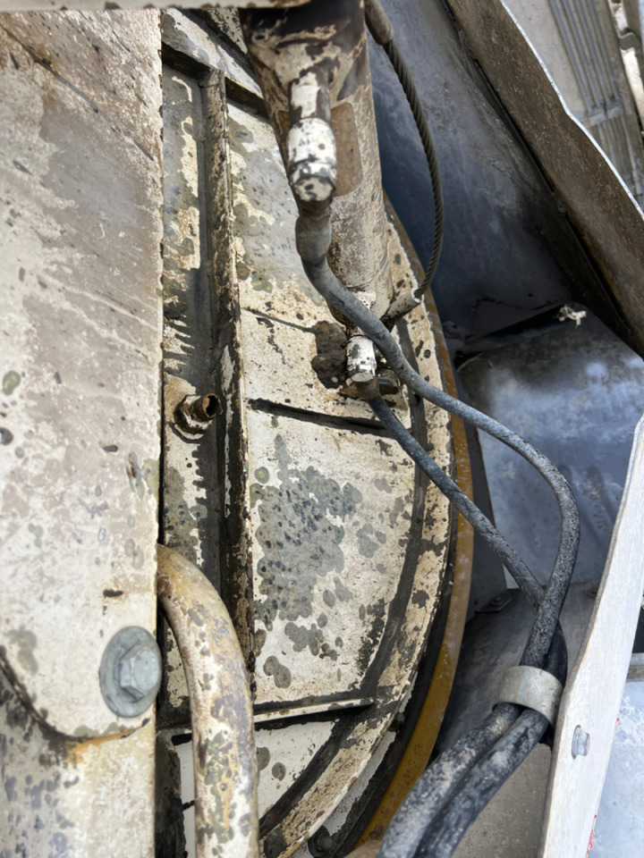 Autodomíchávač MAN TGS 35.480 10x4 10m3 Förderband 17M Liebherr: obrázek 15 Autodomíchávač MAN TGS 35.480 10x4 10m3 Förderband 17M Liebherr: obrázek 15