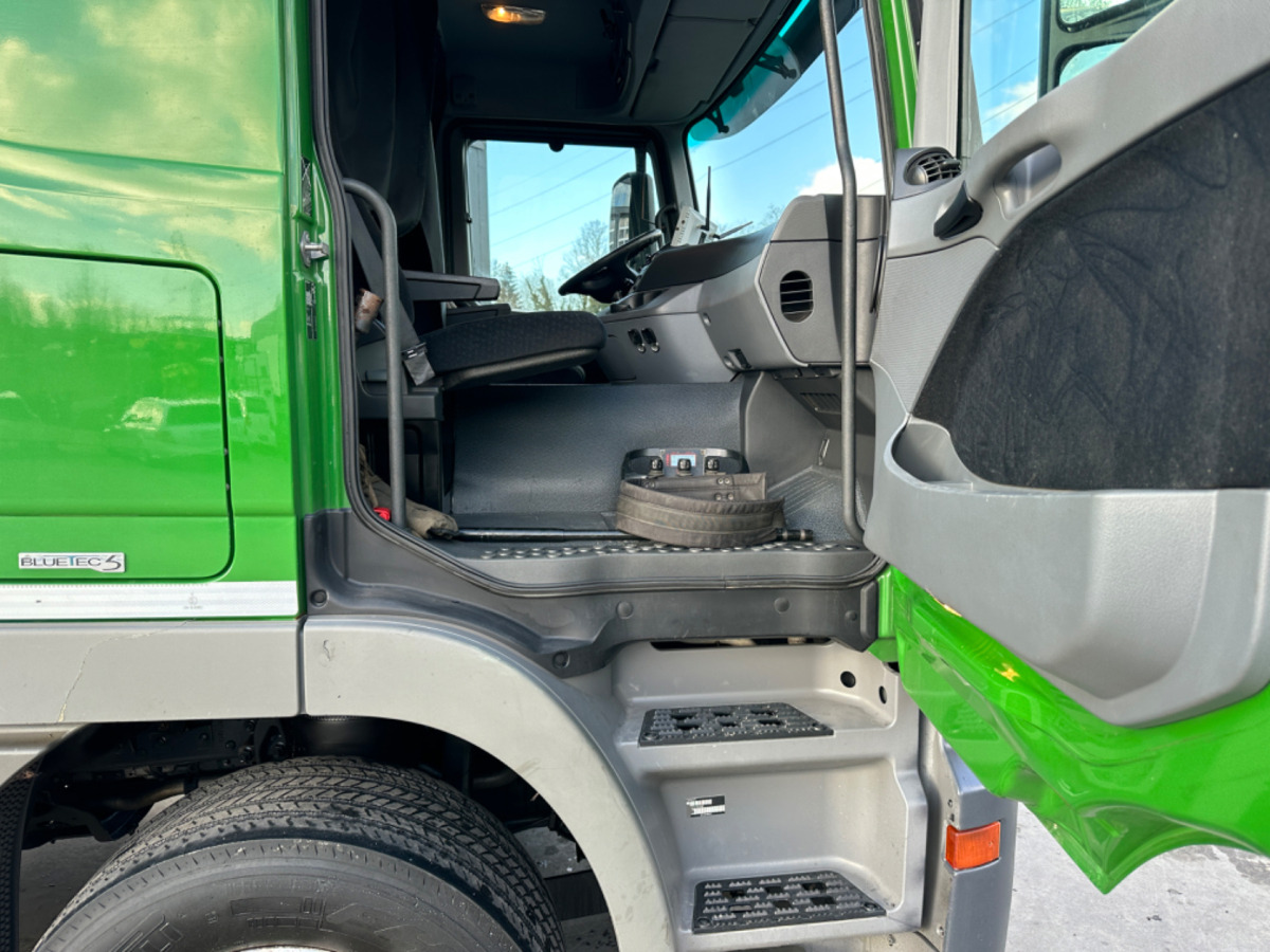 MERCEDES 2551 V8 6x2 Fassi 185-5 Bj.2020 - Sklápěč, Auto s hydraulickou rukou: obrázek 4 MERCEDES 2551 V8 6x2 Fassi 185-5 Bj.2020 - Sklápěč, Auto s hydraulickou rukou: obrázek 4