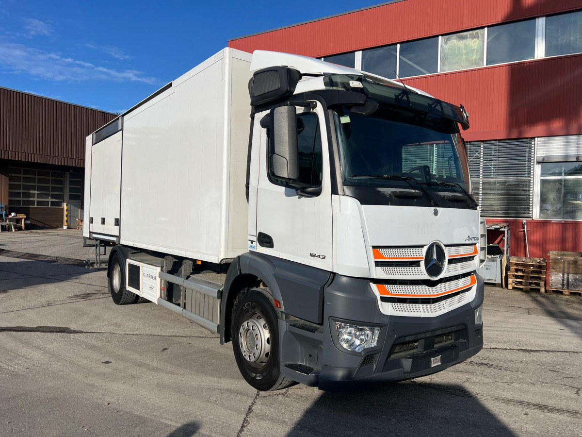 MERCEDES 4x Antos 1843 4x2 Kühler - Chladírenský nákladní automobil: obrázek 3 MERCEDES 4x Antos 1843 4x2 Kühler - Chladírenský nákladní automobil: obrázek 3