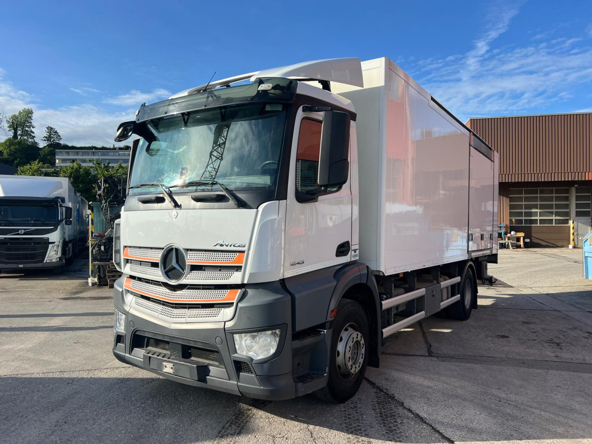 MERCEDES 4x Antos 1843 4x2 Kühler - Chladírenský nákladní automobil: obrázek 1 MERCEDES 4x Antos 1843 4x2 Kühler - Chladírenský nákladní automobil: obrázek 1