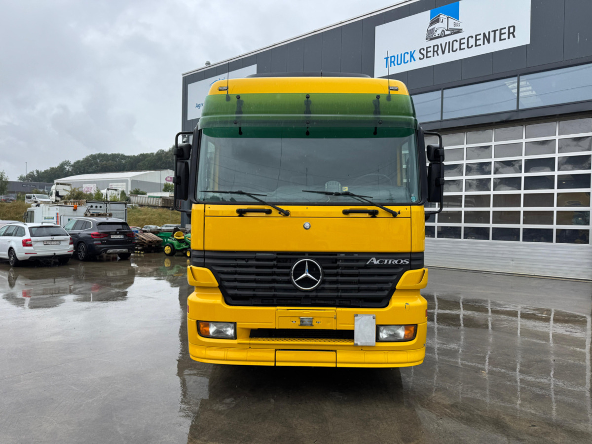 MERCEDES Actros 1835 4x2 - Plachtový nákladní auto: obrázek 2 MERCEDES Actros 1835 4x2 - Plachtový nákladní auto: obrázek 2