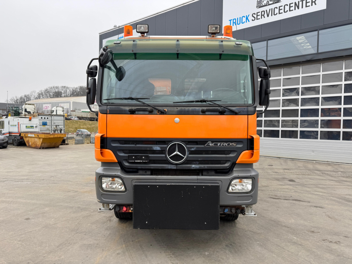 MERCEDES Actros 1841 4x4 mit Schneeplfug - Sklápěč: obrázek 3 MERCEDES Actros 1841 4x4 mit Schneeplfug - Sklápěč: obrázek 3