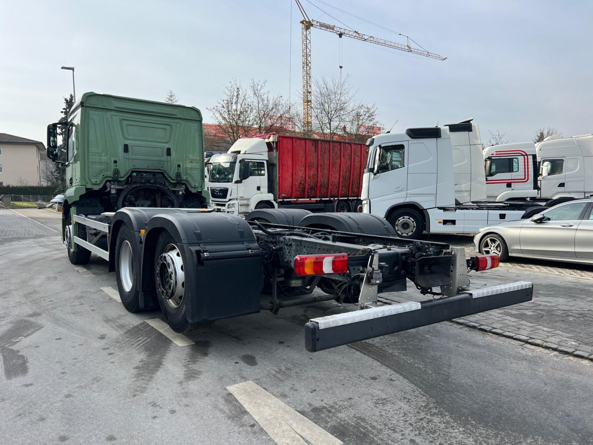 Podvozek s kabinou MERCEDES Actros 2543 6x2: obrázek 8