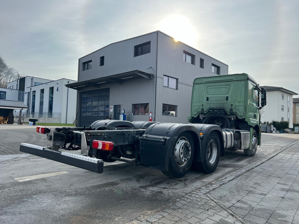 Podvozek s kabinou MERCEDES Actros 2543 6x2: obrázek 6
