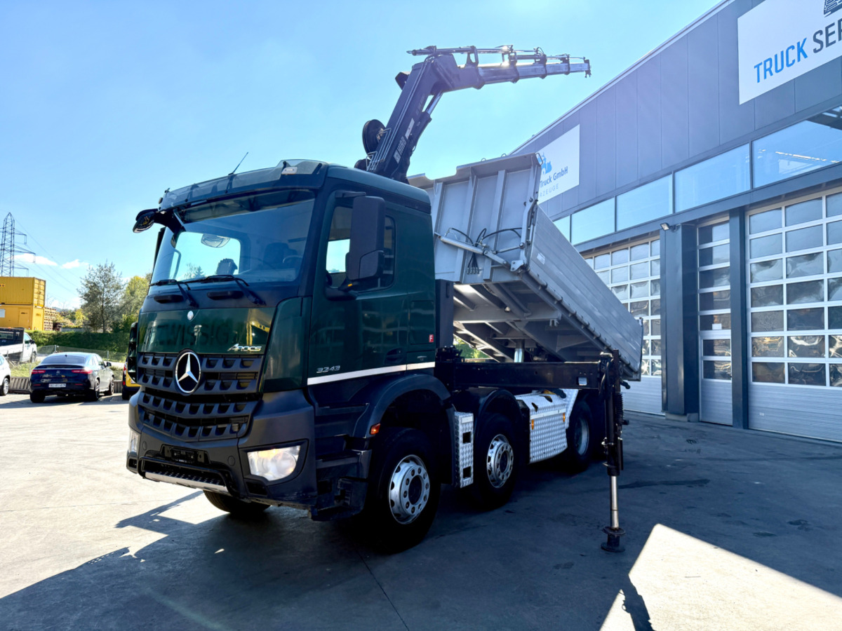 MERCEDES Arocs 3242 8x4 Hiab 166-4 - Sklápěč, Auto s hydraulickou rukou: obrázek 3 MERCEDES Arocs 3242 8x4 Hiab 166-4 - Sklápěč, Auto s hydraulickou rukou: obrázek 3