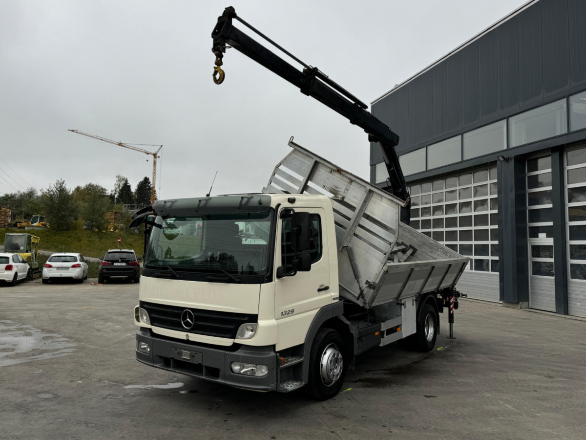 MERCEDES Atego 1329 4x2 Hiab 088-2 - Sklápěč, Auto s hydraulickou rukou: obrázek 1 MERCEDES Atego 1329 4x2 Hiab 088-2 - Sklápěč, Auto s hydraulickou rukou: obrázek 1