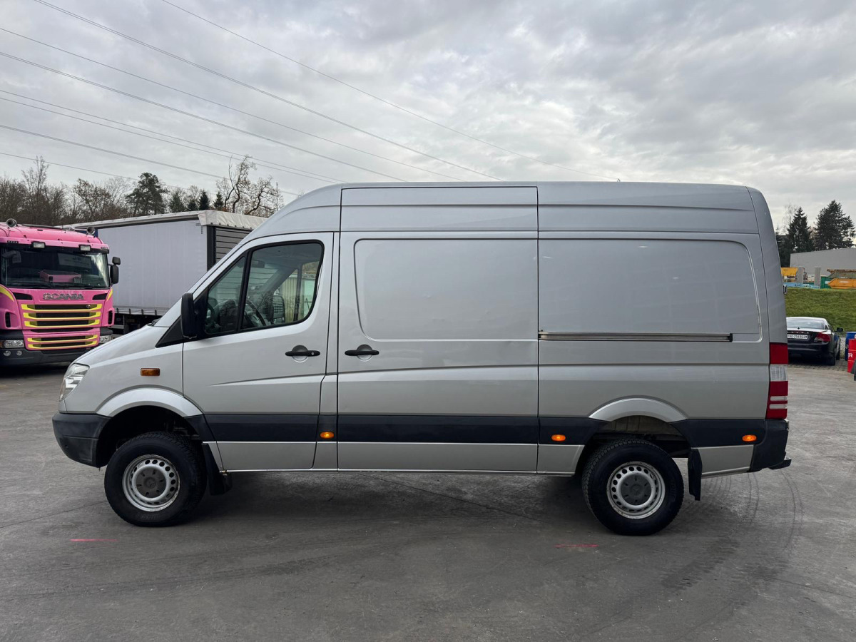 Furgon MERCEDES Sprinter 316CDI 4x4: obrázek 9