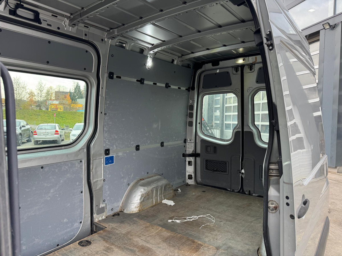 Furgon MERCEDES Sprinter 316CDI 4x4: obrázek 10