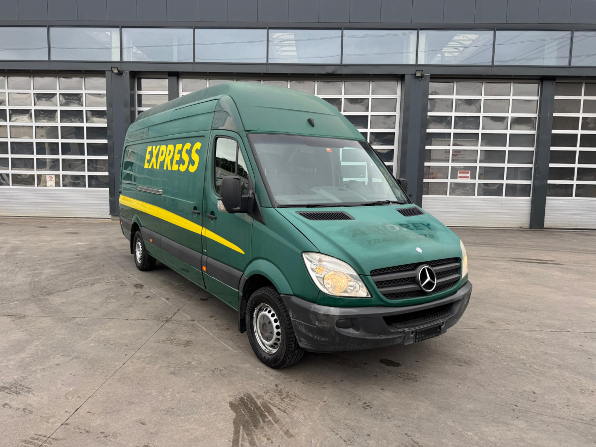 MERCEDES Sprinter 316CDI - Furgon: obrázek 2 MERCEDES Sprinter 316CDI - Furgon: obrázek 2