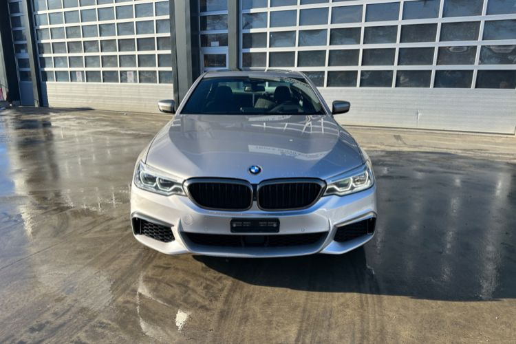 Marke | BMW M550D xDrive - Osobní auto: obrázek 2 Marke | BMW M550D xDrive - Osobní auto: obrázek 2