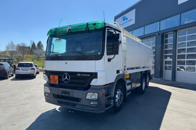 Mercedes-Benz Actros 2541 6x2 Schwarzmüller 21260L - Cisternové vozidlo: obrázek 1 Mercedes-Benz Actros 2541 6x2 Schwarzmüller 21260L - Cisternové vozidlo: obrázek 1