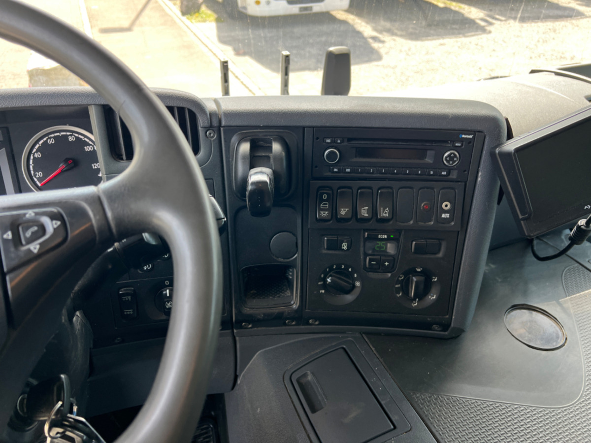 Podvozek s kabinou SCANIA P450 10x4: obrázek 13