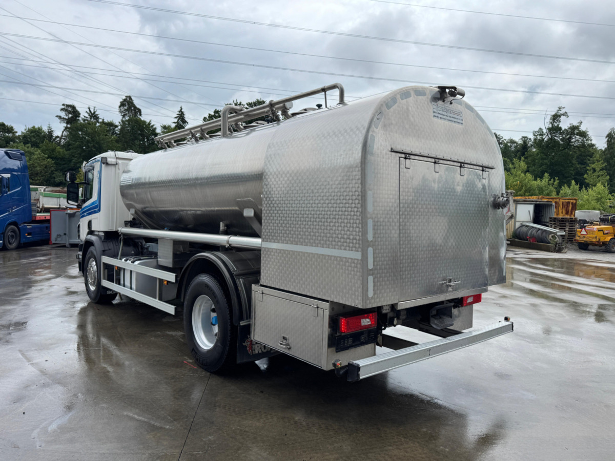 Cisternové vozidlo SCANIA P450 4x2 Jansky 10500: obrázek 7