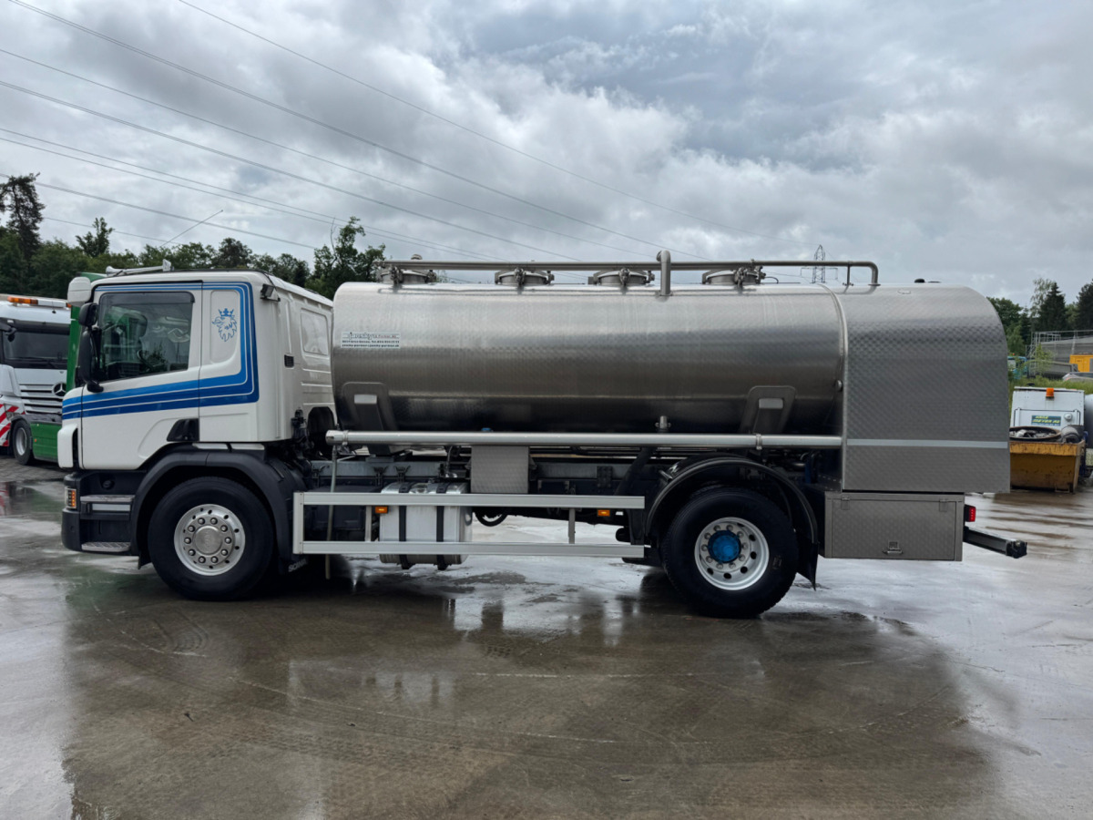 Cisternové vozidlo SCANIA P450 4x2 Jansky 10500: obrázek 9