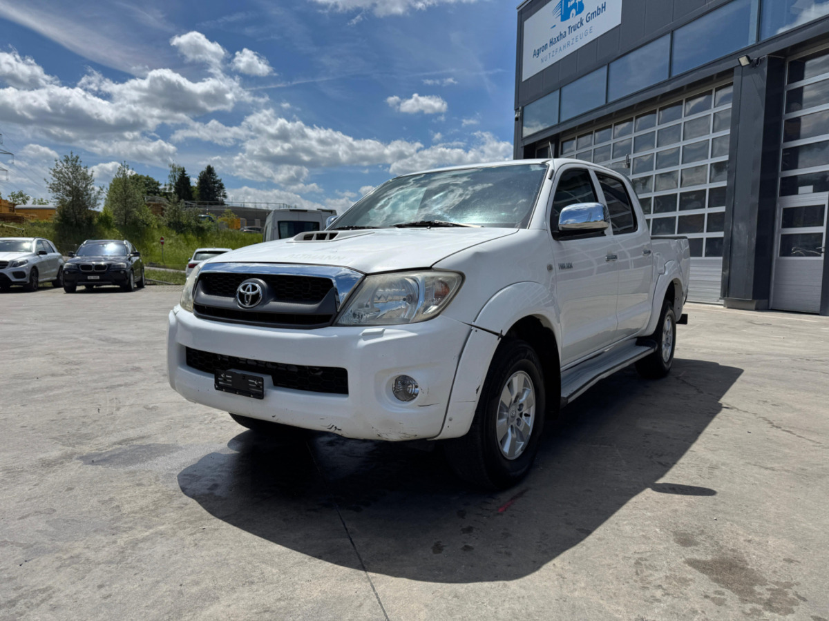 TOYOTA Hilux 3.0D 4WD - Pick-up: obrázek 1 TOYOTA Hilux 3.0D 4WD - Pick-up: obrázek 1