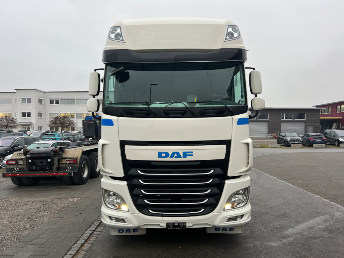 DAF XF460 SUPERSPACE - Tahač: obrázek 2 DAF XF460 SUPERSPACE - Tahač: obrázek 2