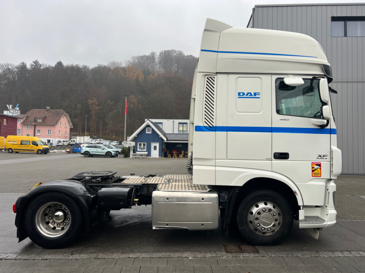 DAF XF460 SUPERSPACE - Tahač: obrázek 4 DAF XF460 SUPERSPACE - Tahač: obrázek 4