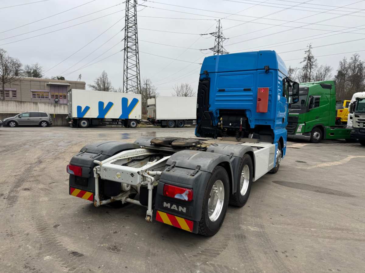 MAN TGX 33.520 6x4 - Tahač: obrázek 5 MAN TGX 33.520 6x4 - Tahač: obrázek 5