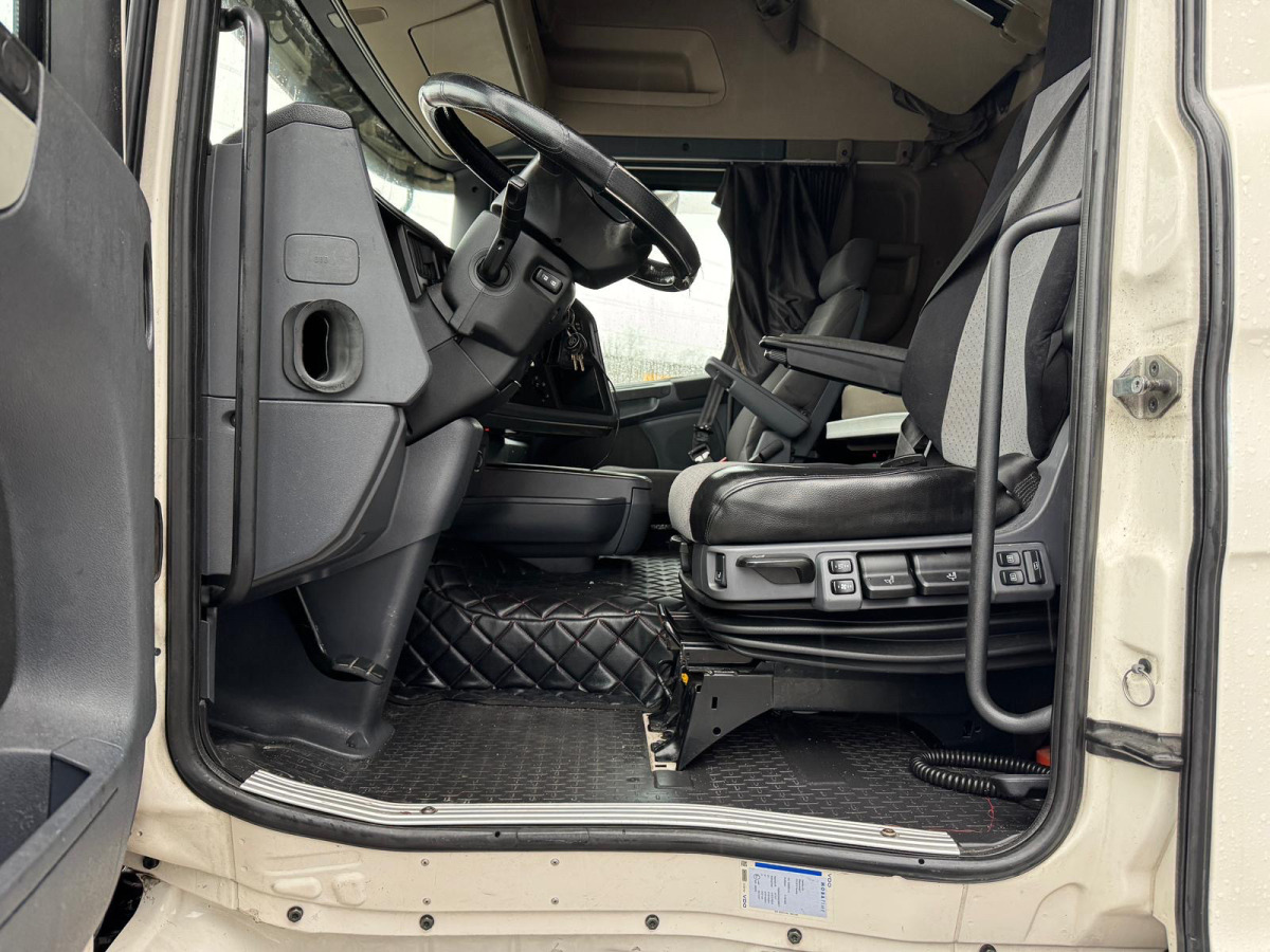 Tahač SCANIA R450 4x2 1000L Tanks No EGR: obrázek 10 Tahač SCANIA R450 4x2 1000L Tanks No EGR: obrázek 10