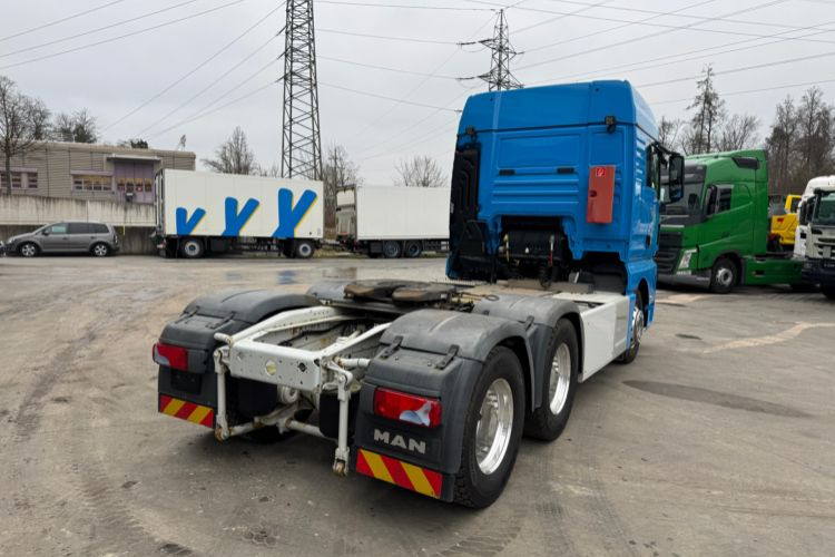 Volvo FH-420 4x2 Retarder MAN TGX 33.520 6x4 - Tahač: obrázek 5 Volvo FH-420 4x2 Retarder MAN TGX 33.520 6x4 - Tahač: obrázek 5
