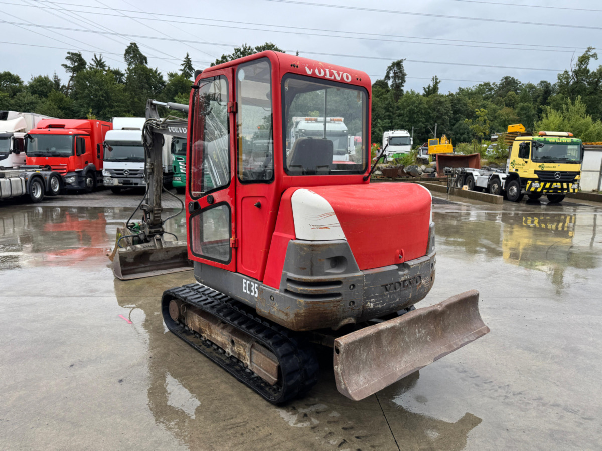 VOLVO EC35 - Pásové rýpadlo: obrázek 5 VOLVO EC35 - Pásové rýpadlo: obrázek 5