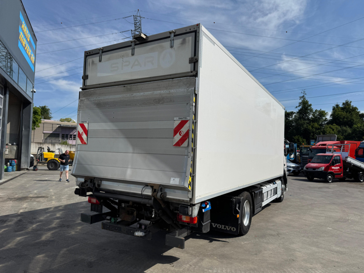 VOLVO FM-410 4x2 Carrier Supra 750 - Chladírenský nákladní automobil: obrázek 3 VOLVO FM-410 4x2 Carrier Supra 750 - Chladírenský nákladní automobil: obrázek 3