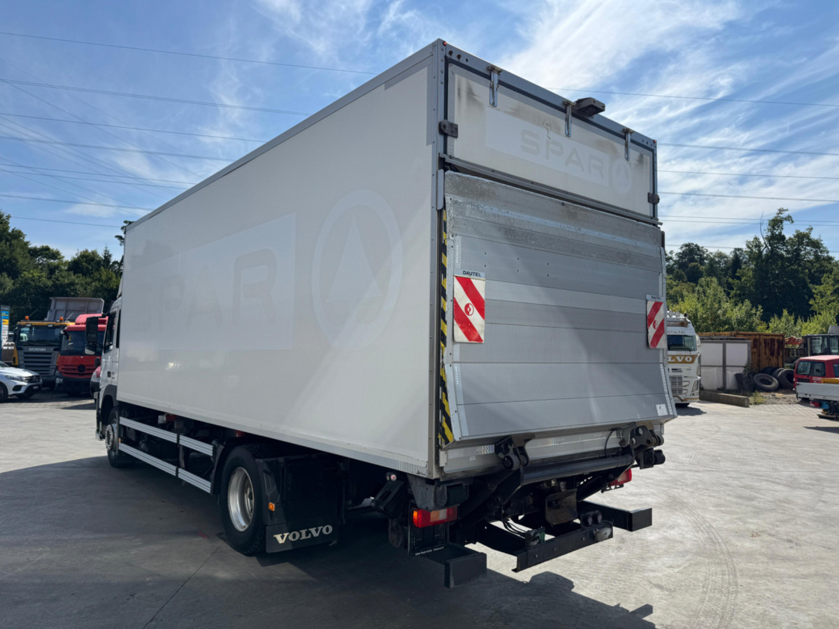 VOLVO FM-410 4x2 Carrier Supra 750 - Chladírenský nákladní automobil: obrázek 5 VOLVO FM-410 4x2 Carrier Supra 750 - Chladírenský nákladní automobil: obrázek 5