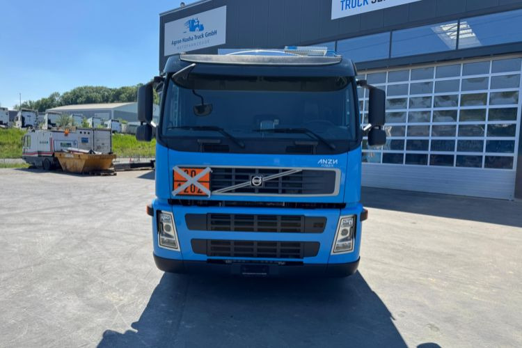 Volvo FM-500 6x2 Tankwagen - Cisternové vozidlo: obrázek 3 Volvo FM-500 6x2 Tankwagen - Cisternové vozidlo: obrázek 3