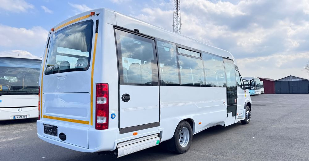 Irisbus Iveco / DURISOTTI / -28miejsc /euro5/ mała klima / winda / 114000 zł netto - Minibus, Mikrobus: obrázek 4 Irisbus Iveco / DURISOTTI / -28miejsc /euro5/ mała klima / winda / 114000 zł netto - Minibus, Mikrobus: obrázek 4
