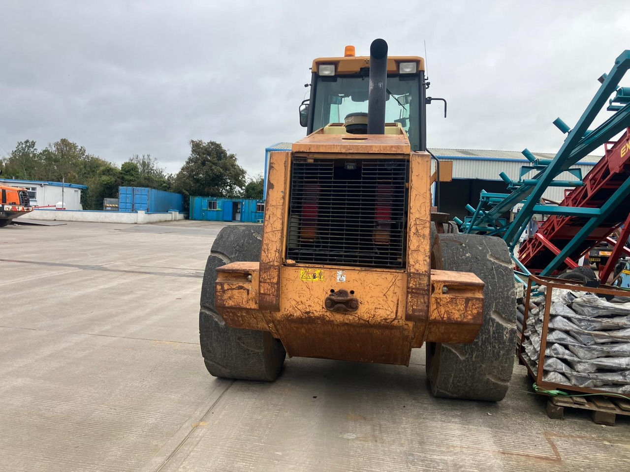 CASE 821C - Kolový nakladač: obrázek 3 CASE 821C - Kolový nakladač: obrázek 3