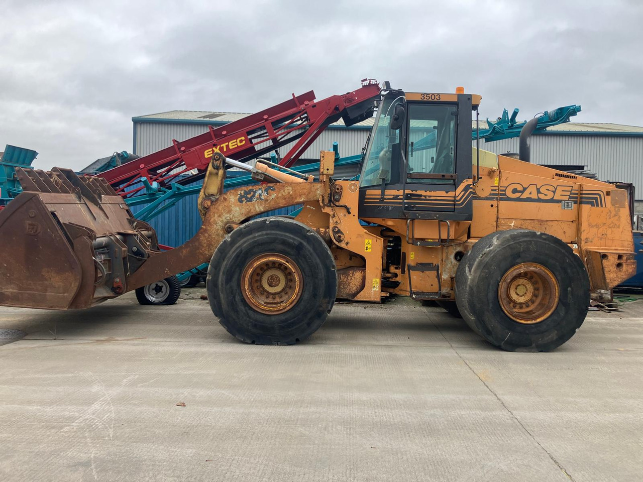 CASE 821C - Kolový nakladač: obrázek 1 CASE 821C - Kolový nakladač: obrázek 1