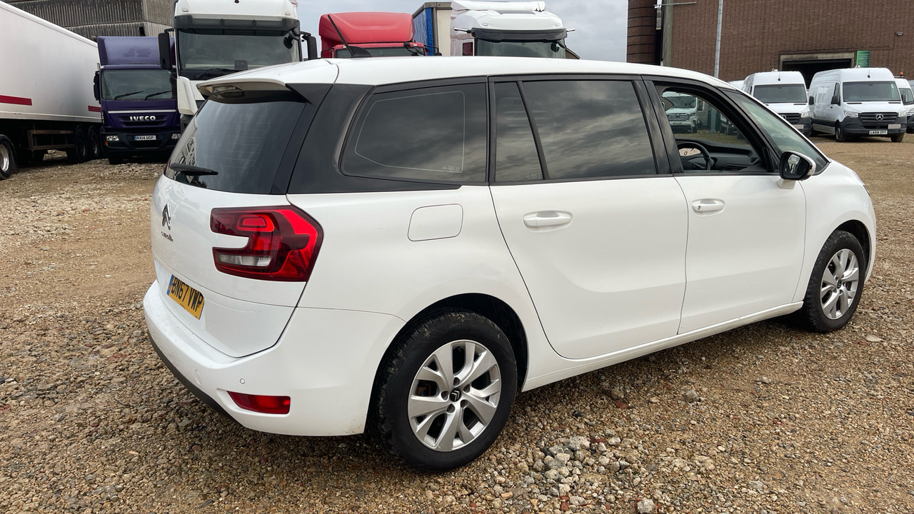 CITROEN GRAND C4 PICASSO 1.6 BLUE HDI 100PS - Osobní auto: obrázek 4 CITROEN GRAND C4 PICASSO 1.6 BLUE HDI 100PS - Osobní auto: obrázek 4