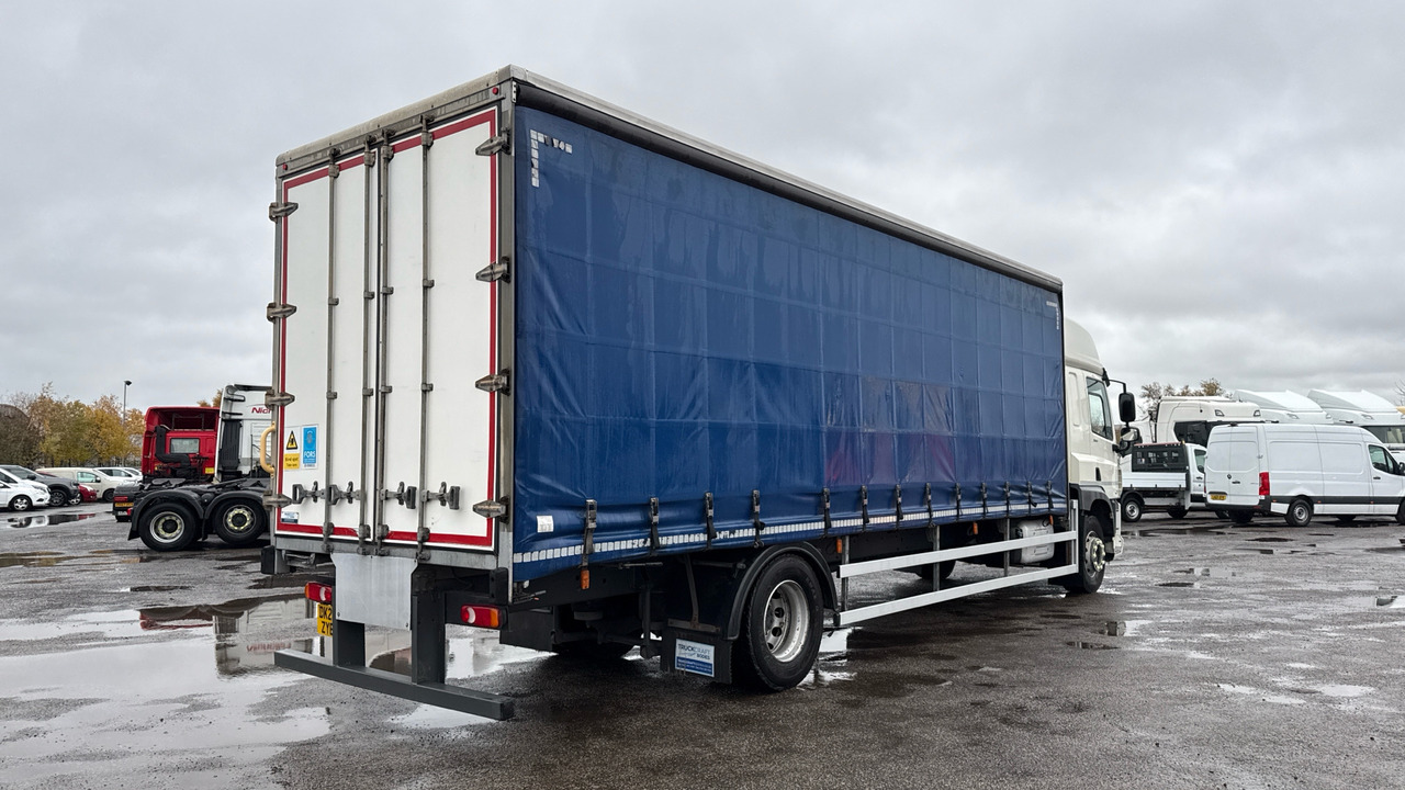DAF CF 260 - Plachtový nákladní auto: obrázek 4 DAF CF 260 - Plachtový nákladní auto: obrázek 4