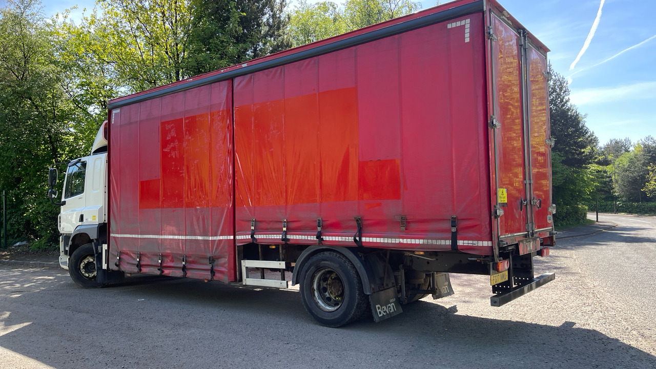 DAF CF 260 - Plachtový nákladní auto: obrázek 3 DAF CF 260 - Plachtový nákladní auto: obrázek 3