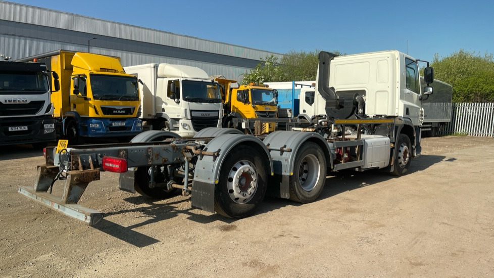 DAF CF 330 EURO 6 - Podvozek s kabinou: obrázek 4 DAF CF 330 EURO 6 - Podvozek s kabinou: obrázek 4