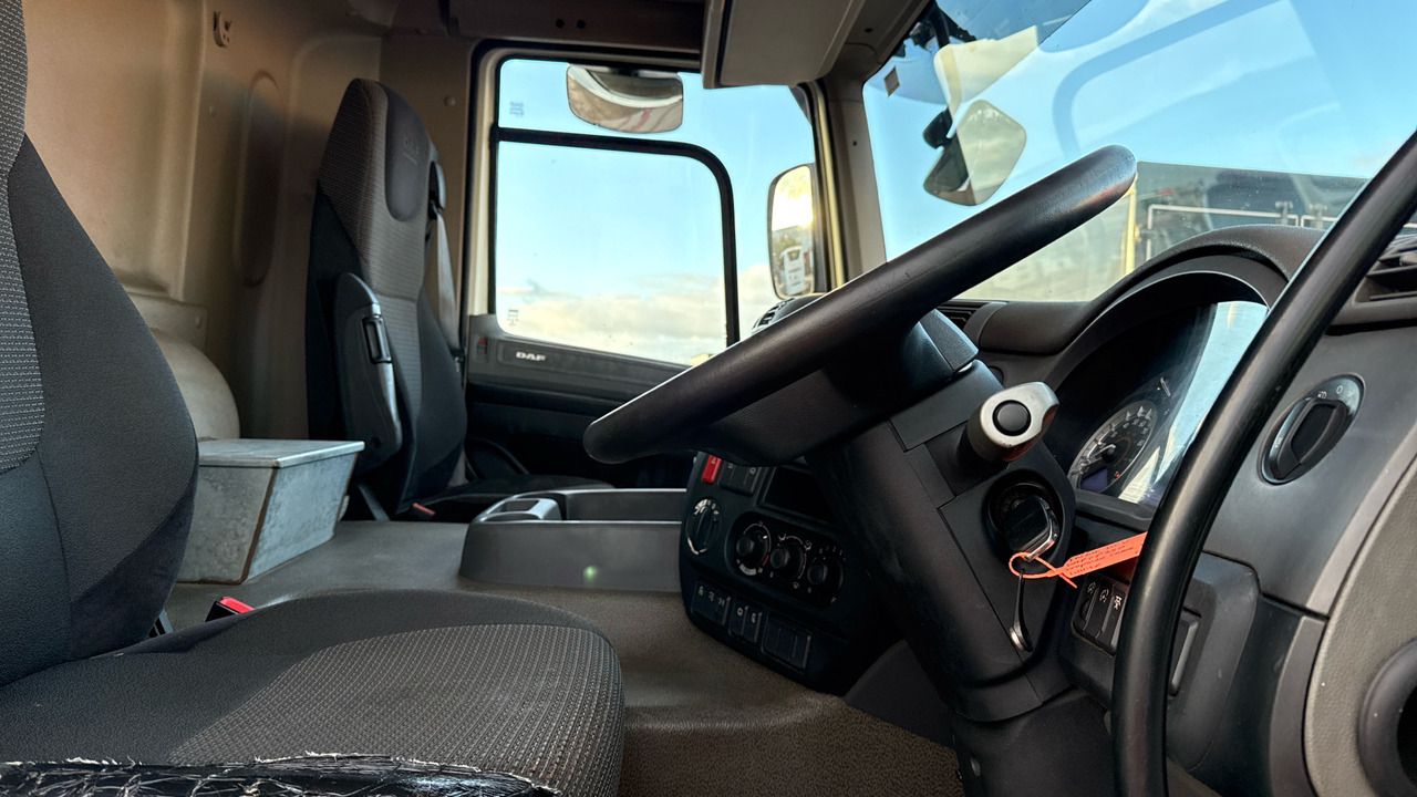 DAF CF 330 - Nákladní automobil valníkový/ Plošinový, Auto s hydraulickou rukou: obrázek 5 DAF CF 330 - Nákladní automobil valníkový/ Plošinový, Auto s hydraulickou rukou: obrázek 5