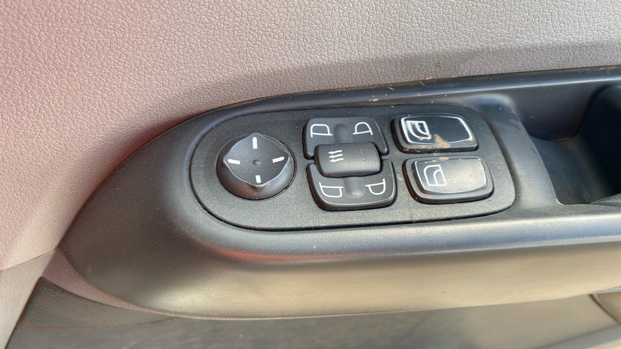 Nákladní automobil valníkový/ Plošinový, Auto s hydraulickou rukou DAF CF 460: obrázek 17