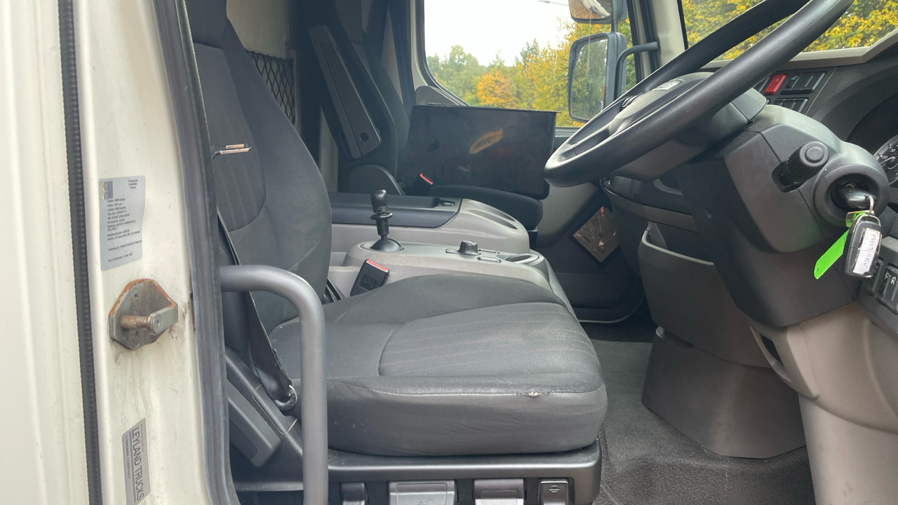 DAF LF 180 - Plachtový nákladní auto: obrázek 5 DAF LF 180 - Plachtový nákladní auto: obrázek 5