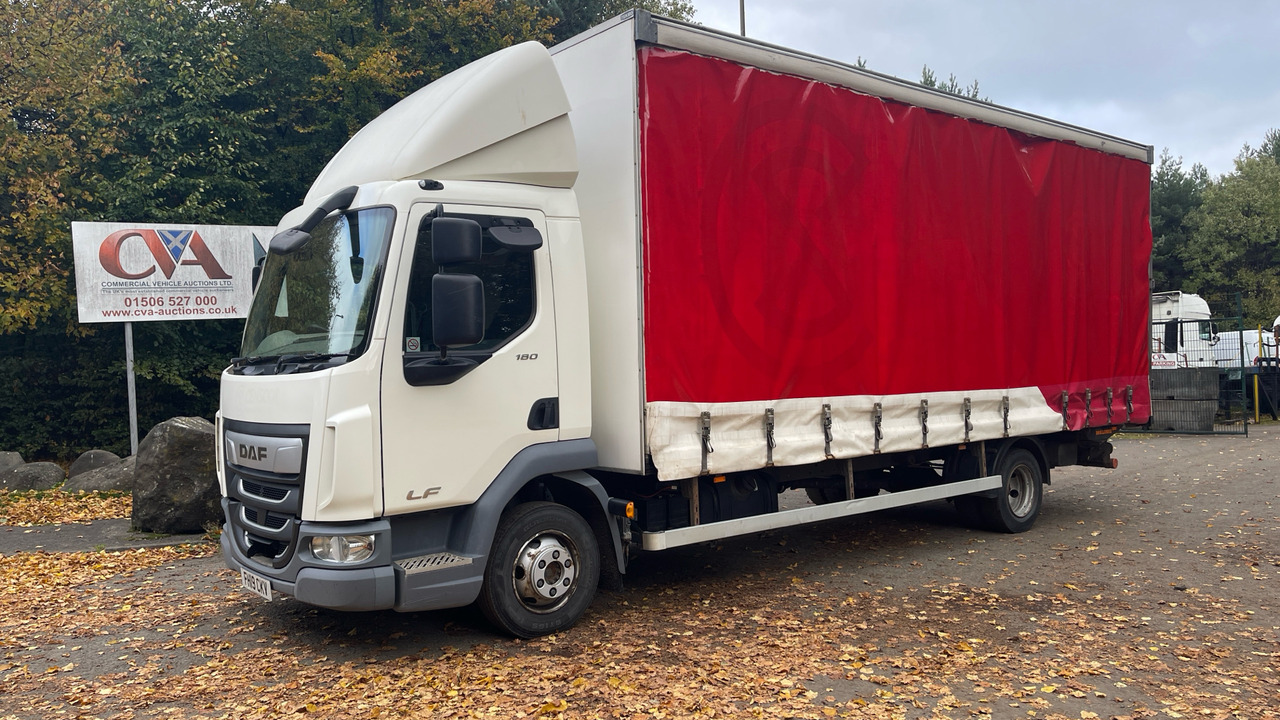 DAF LF 180 - Plachtový nákladní auto: obrázek 2 DAF LF 180 - Plachtový nákladní auto: obrázek 2