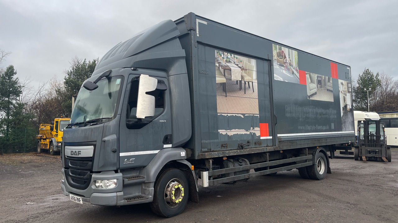 DAF LF 180 - Skříňový nákladní auto: obrázek 2 DAF LF 180 - Skříňový nákladní auto: obrázek 2